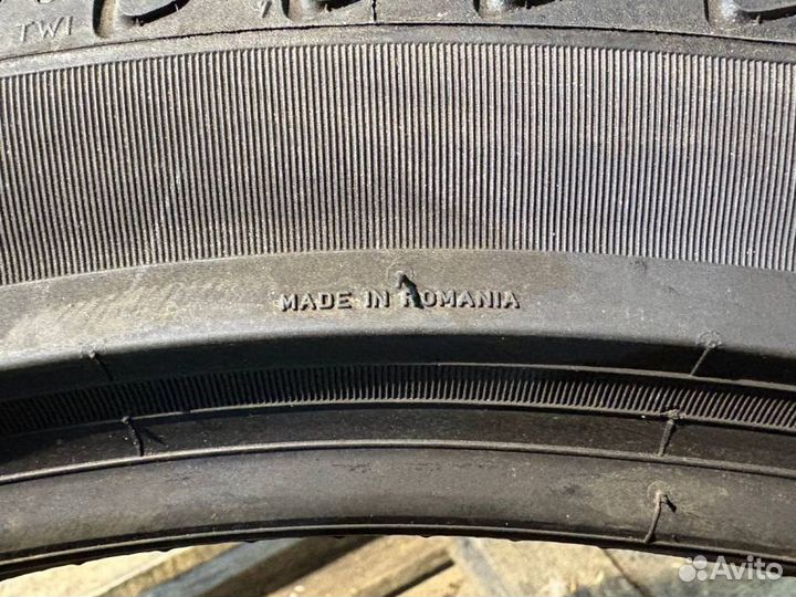 Pirelli Cinturato P7 235/40 R19