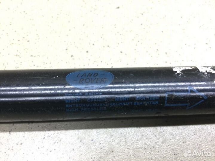 Амортизатор двери багажника задний Land Rover