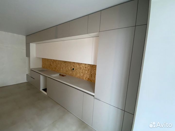 Кухня под потолок на заказ