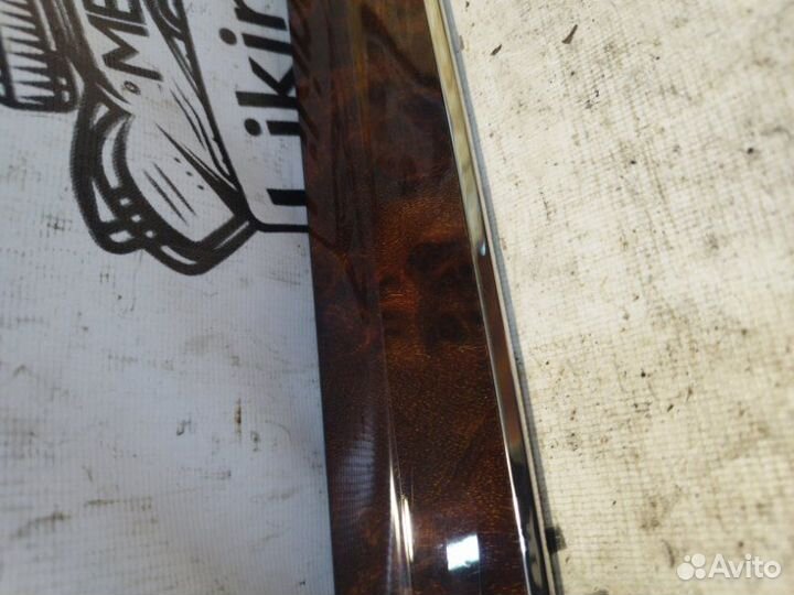 Декоративная накладка двери задняя левая Mercedes