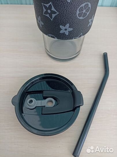 Стакан стеклянный с трубочкой, новый