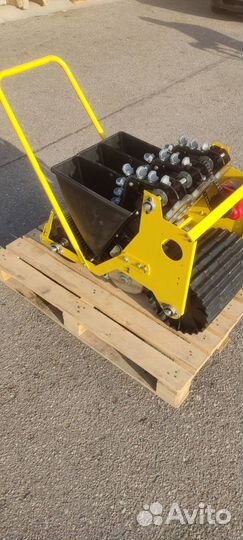 Сажалка для чеснока и лука 3-х рядная