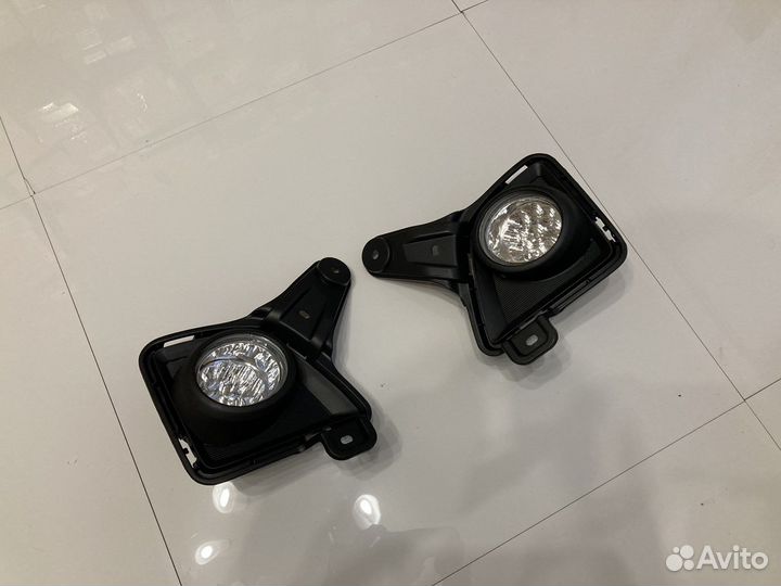 Туманка (2шт) Toyota Hiace (2010-2014) - диодная