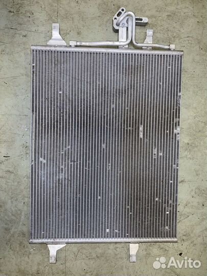 Радиатор кондиционера Volvo S60 FS90 31332027
