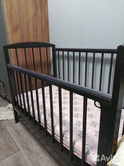 Детская кроватка