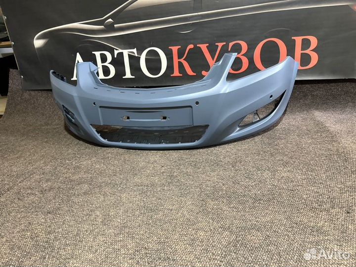 Бампер передний Opel Zafira 2008-2011