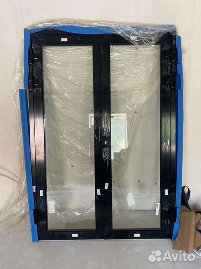 Дверь алюминиевая входная новая