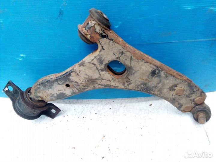 Ford Focus 1 Рычаг передний правый