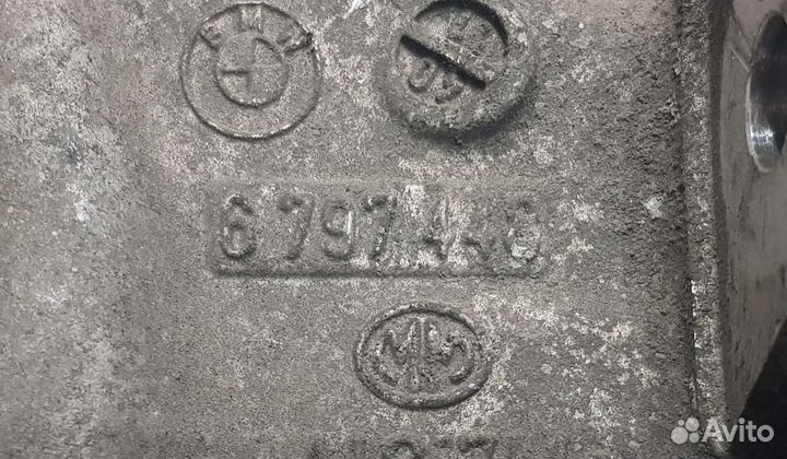 Кулак задний правый BMW F01 F02 F04