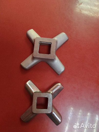 Нож и решетки для мясорубки.новые.магазин