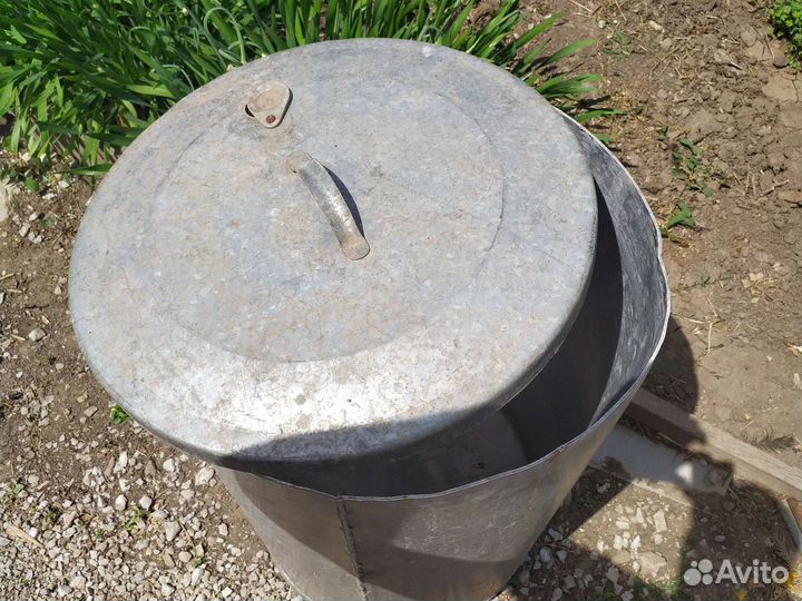 Бак для воды из нержавейкии и алюминия