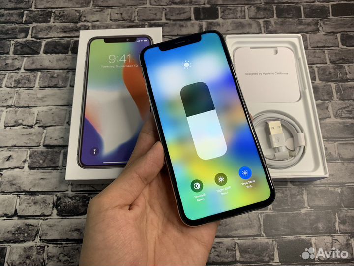iPhone X, 64 ГБ