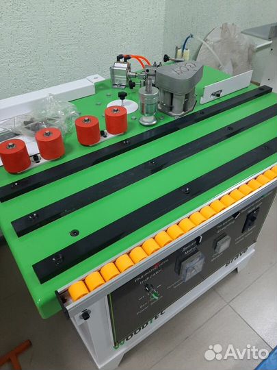 Кромкооблицовочный станок WoodTec