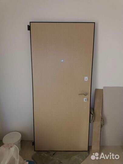 Дверь входная металлическая