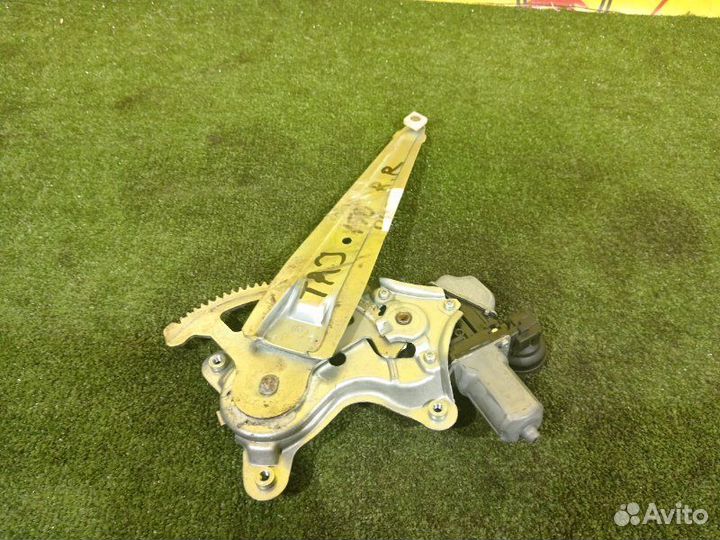 Стеклоподъемник задний правый Toyota Land Cruiser