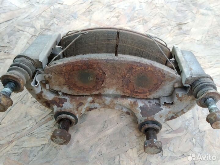 Nissan Maxima a32 скоба