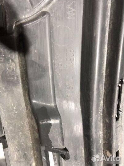 Решетка радиатора Nissan Tiida