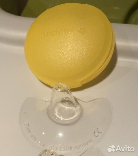 Накладки на грудь medela М