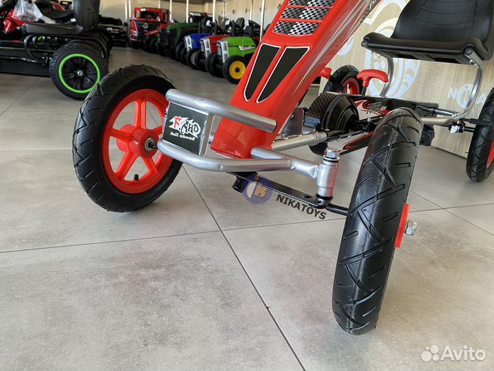 Веломобиль (педальная машинка) от 9 лет