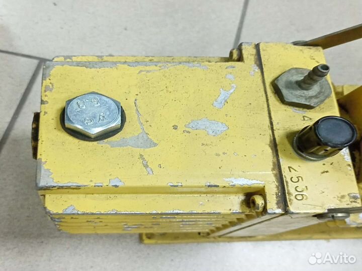 Насос вакуумный пластинчато роторный