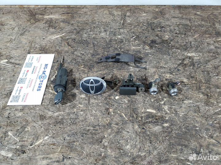 Комплект личинок Toyota Carina ED ST180