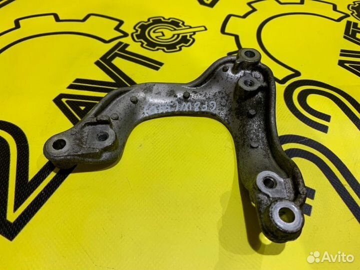 Крепление компрессора кондиционера Mitsubishi