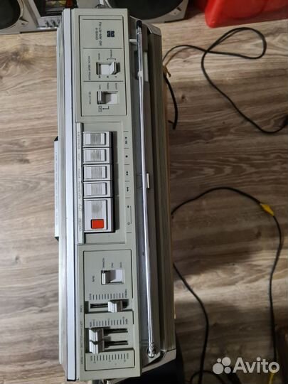 Кассетные магнитолы Panasonic, Sharp