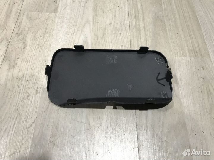 Заглушка буксировочного крюка Nissan terrano D10