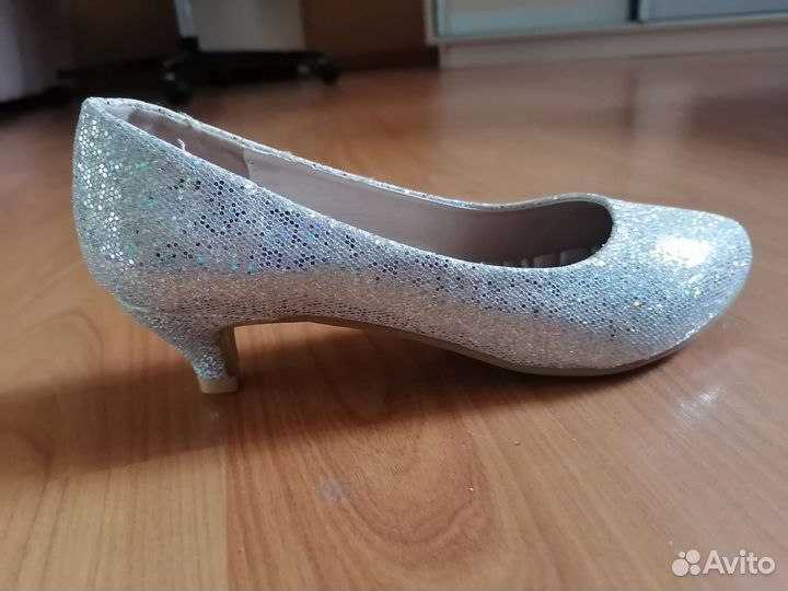 Туфли на каблучке