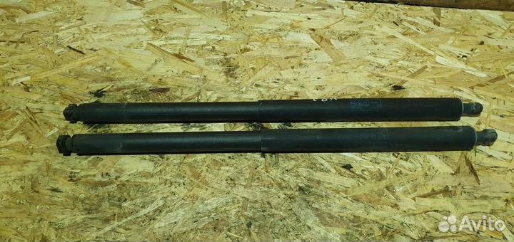 Амортизатор двери багажника Opel Insignia 2008-20