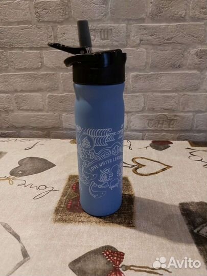 Бутылка для воды и напитков. Детям в школу