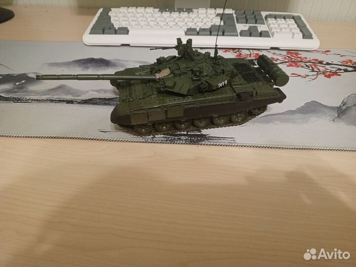 Модель Танка Т-90А от Звезды большая