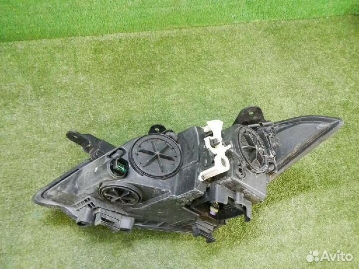 Фара правая Genesis G80