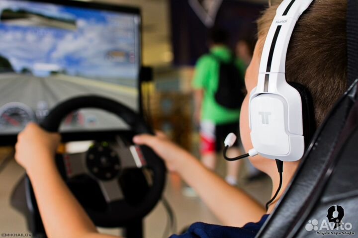 Гоночный симулятор Gran Turismo 6