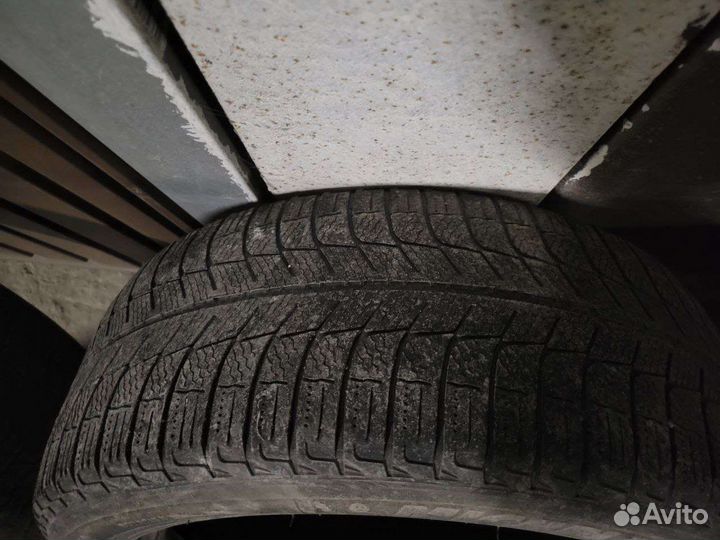 Michelin X-Ice 3 205/55 R16 94H