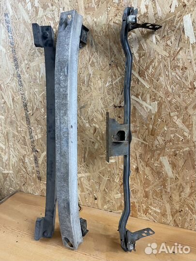 Усилитель переднего бампера nissan primera p12