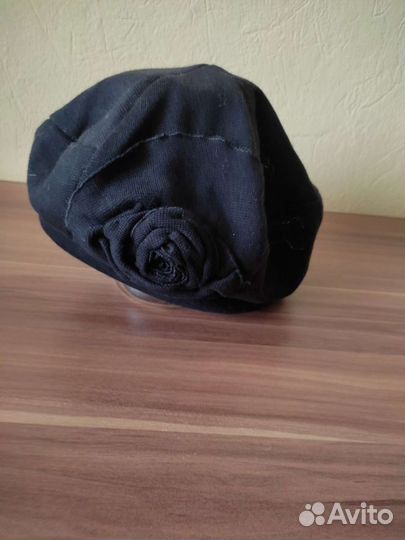 Берет с шарфом