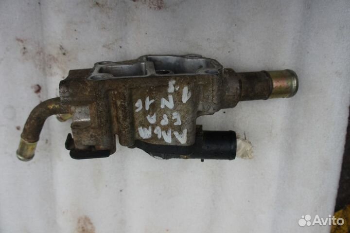 Nissan almera N16 корпус термостата