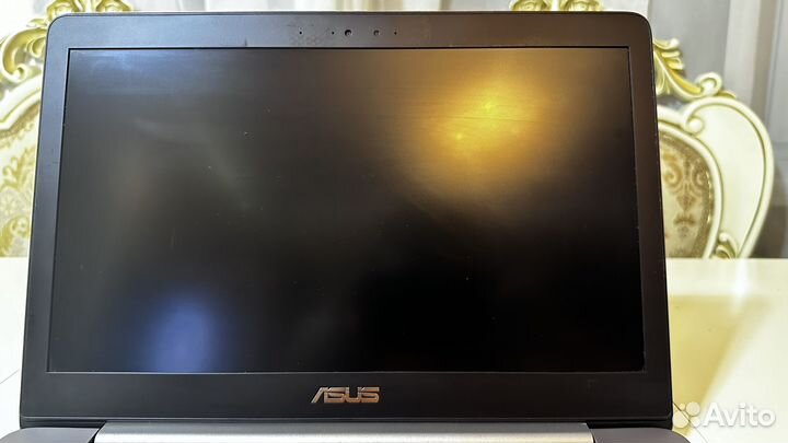 Asus Zenbook UX310U