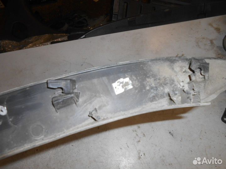 Молдинг крыла задний правый (Kia Sorento)