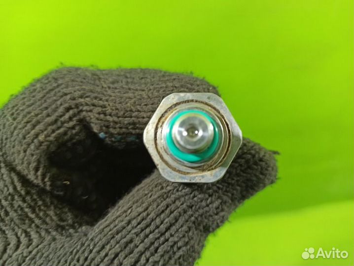 Датчик давления фреона Renault Duster HSM F4R410