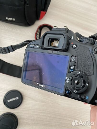 Зеркальный фотоаппарат canon 550d