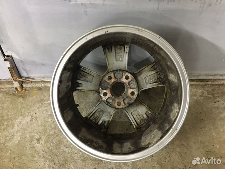 Диск литой R16 Skoda Octavia A7 5E0601025CD