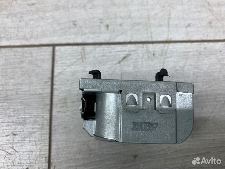 Блок розжига ксенона Nissan Primera универсал