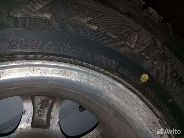 Bridgestone Blizzak DM-Z3 225/70 R15