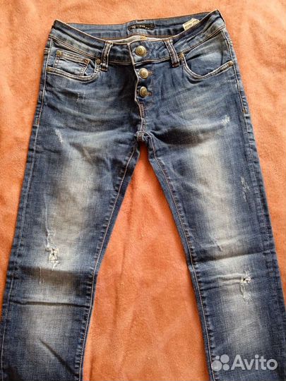 Джинсы