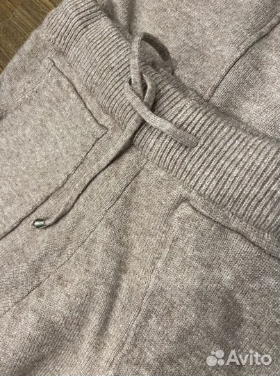 Вязаный костюм женский