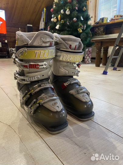 Горнолыжные ботинки