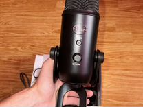 Микрофон Blue Yeti Blackout