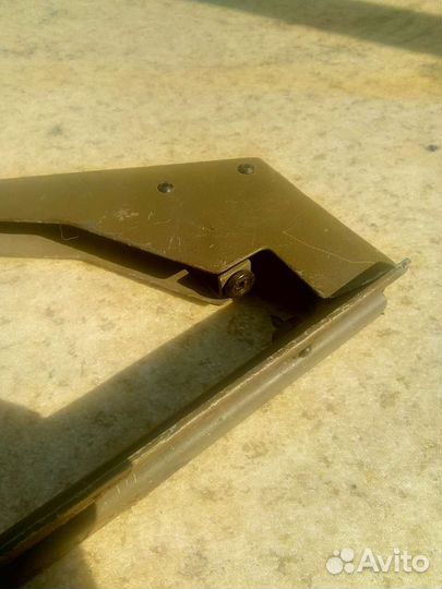 Пресс для установки кнопок на одежду